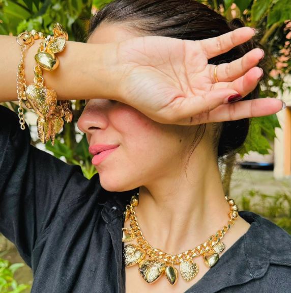 The Art of Elegance: How to Accessorize Like a Pro with Premium Bracelets?