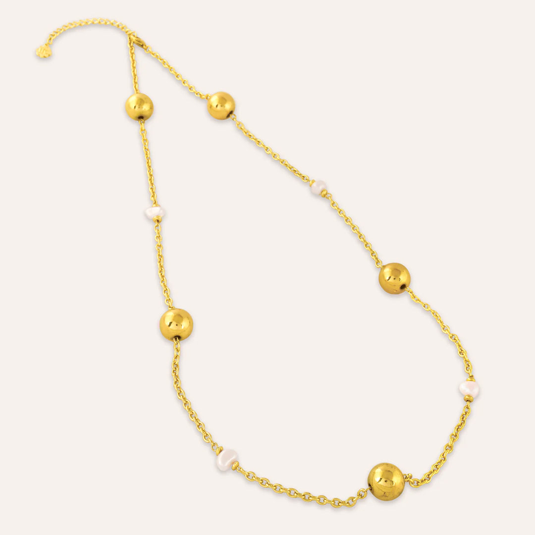 Golden Vogue Pearl Necklace