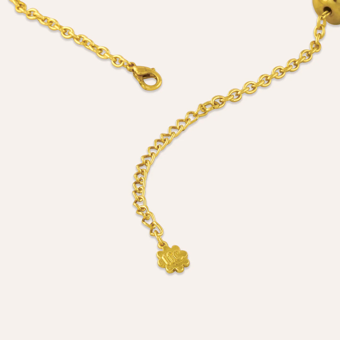 Golden Vogue Pearl Necklace