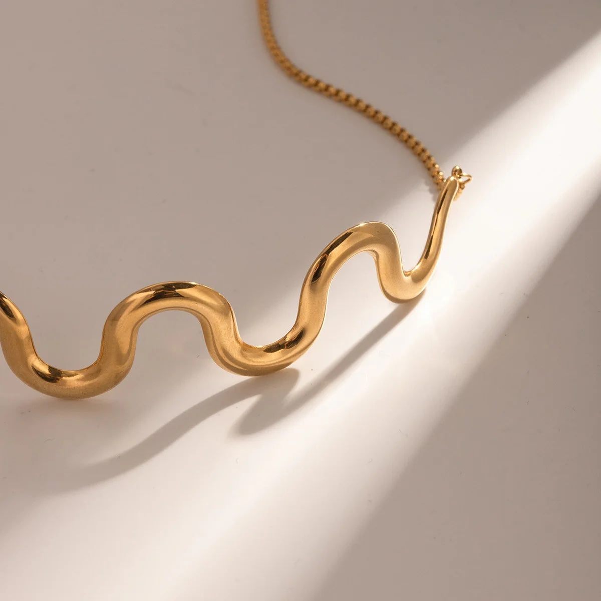 Golden Broad Waves Statement Choker Necklace