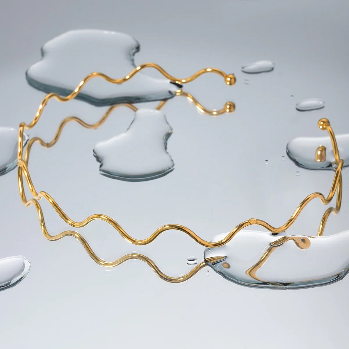 Golden Thin Waves Minimalist Choker Necklace