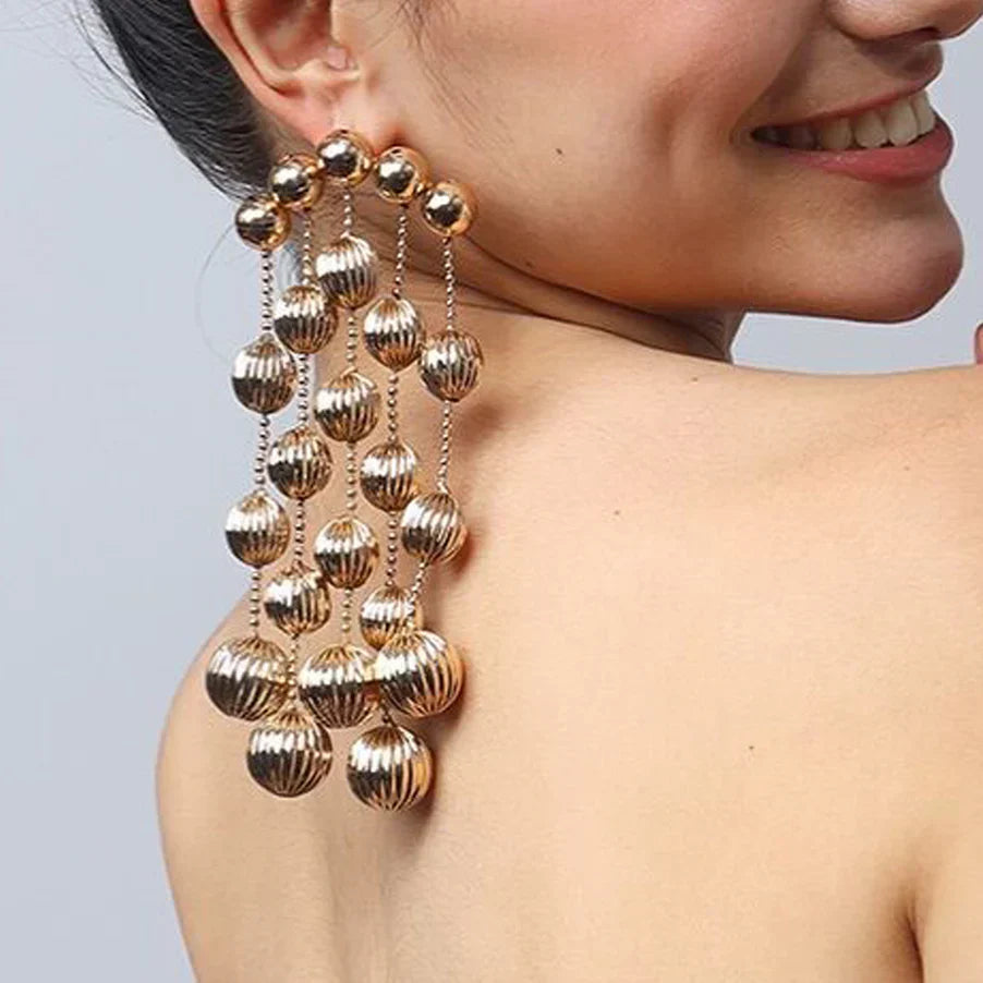 Confidence in a Click: How Jewellery Transforms Mood, Personality & Presence