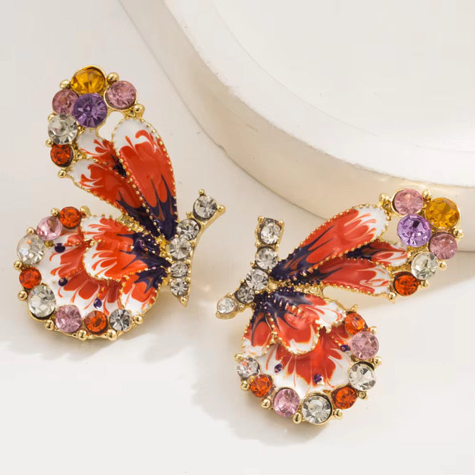 Aadiraa’s Best Statement Earrings for This Wedding Season