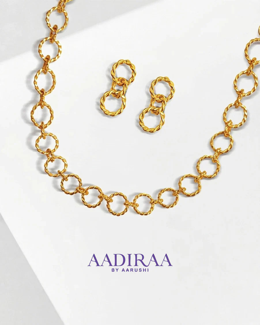 How To Style Minimal Jewellery For Everyday Luxury