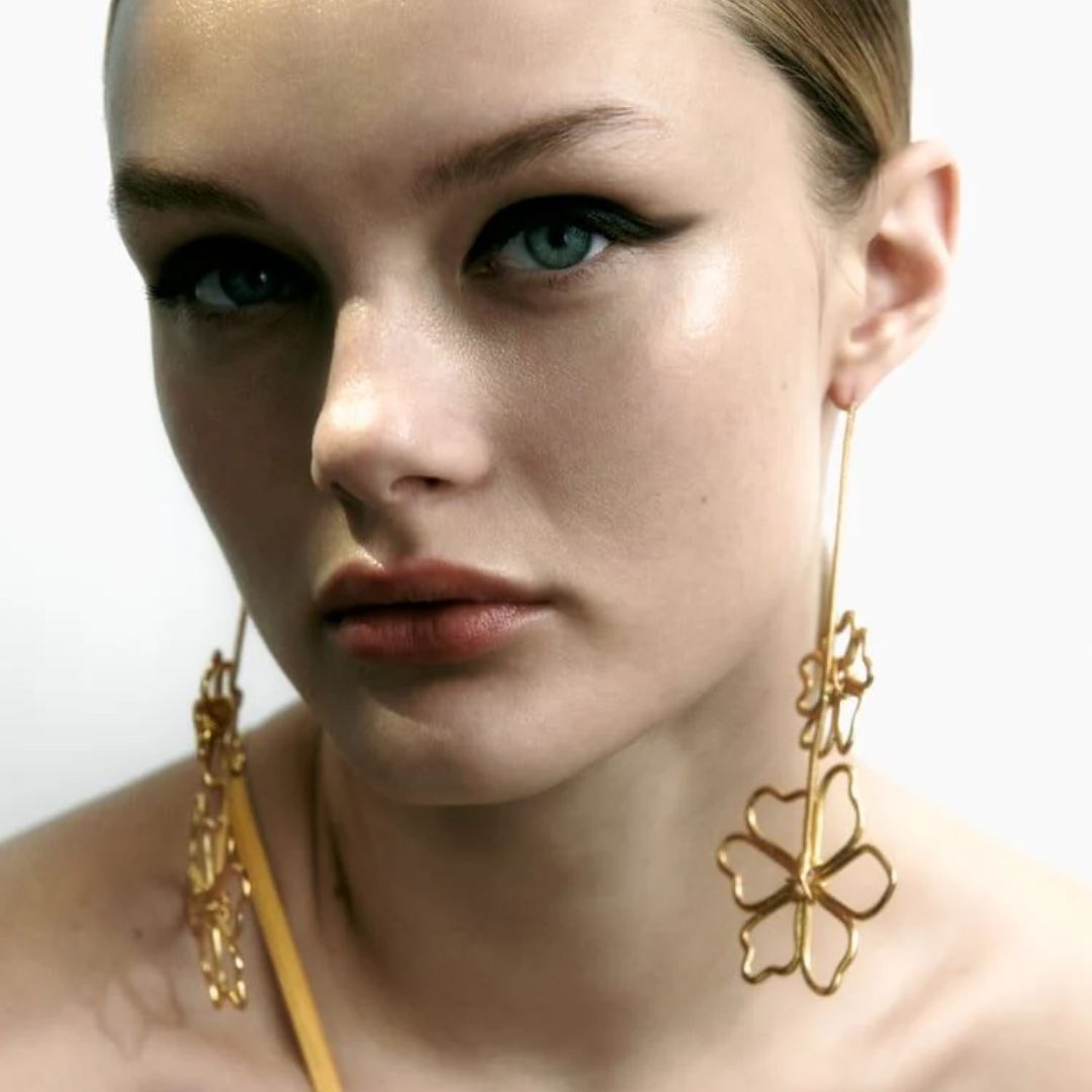 Golden Vinca Floret Danglers