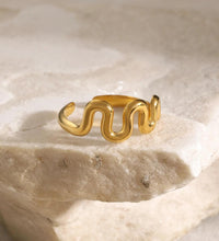 Sea Wave Classic Golden Ring