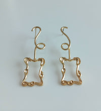 Friends Show Frame Earrings