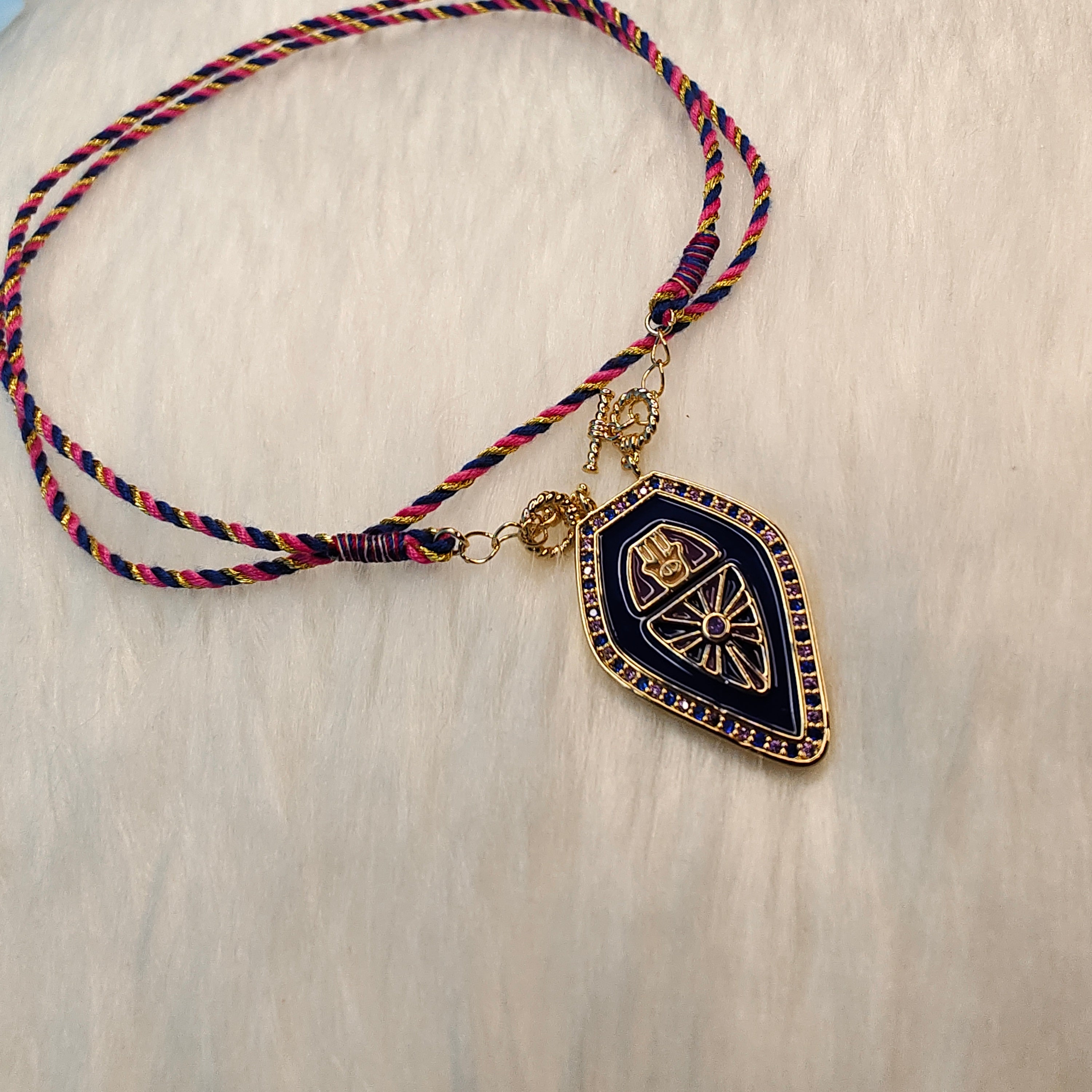 Midnight Leaf Neckchain