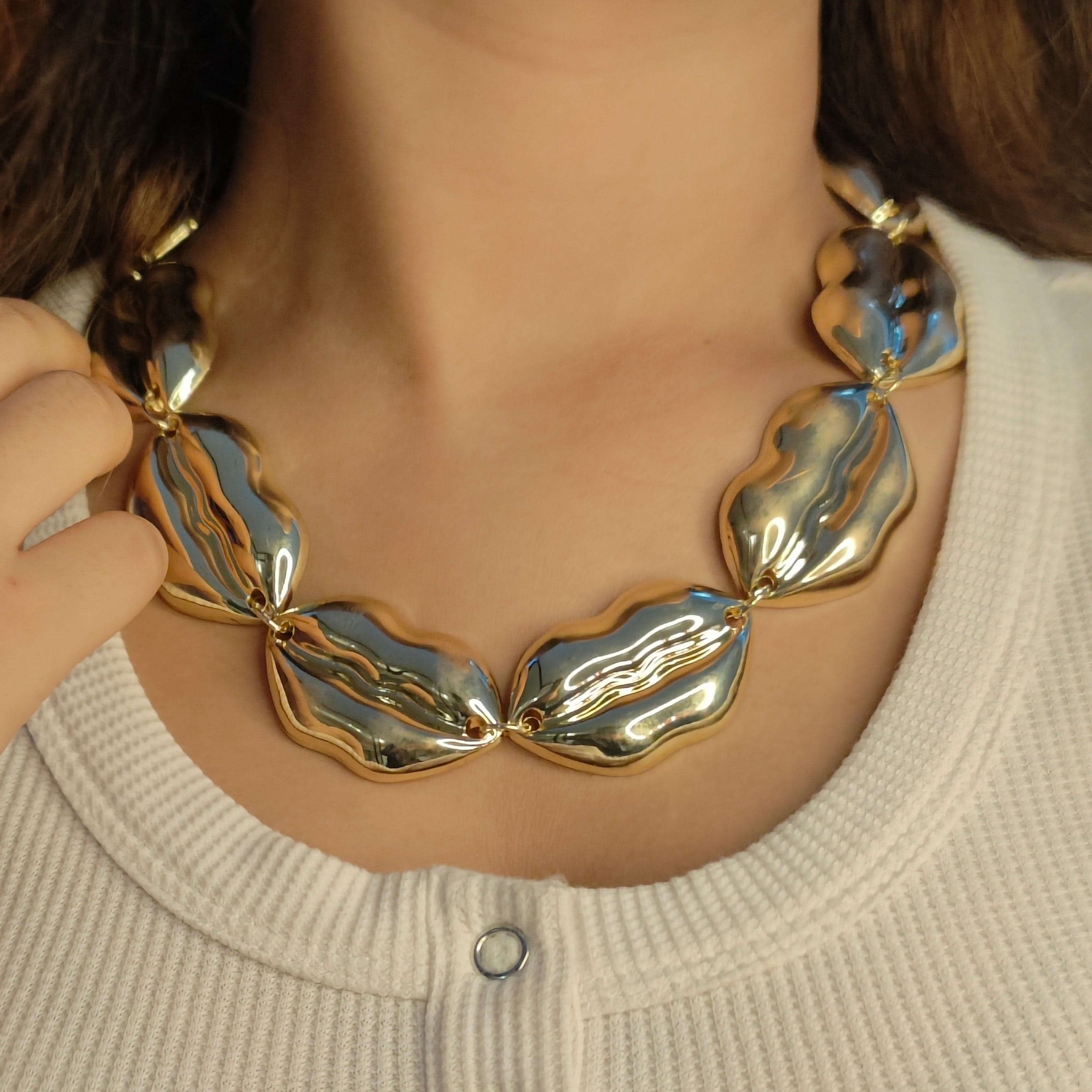 Lip Sync’d Necklace