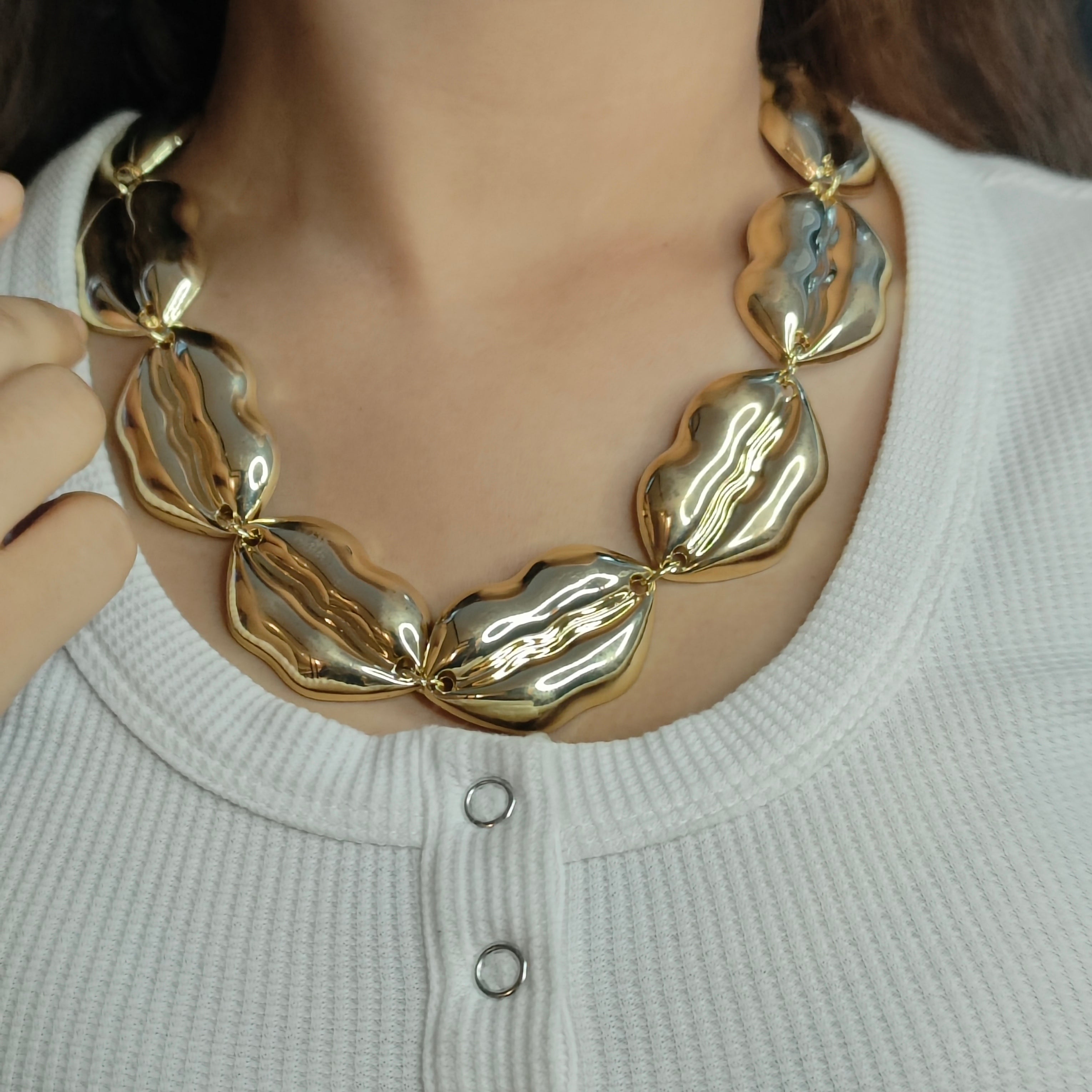 Gold Lip Chain Jewelry Lip Sync'd Necklace - Main Image