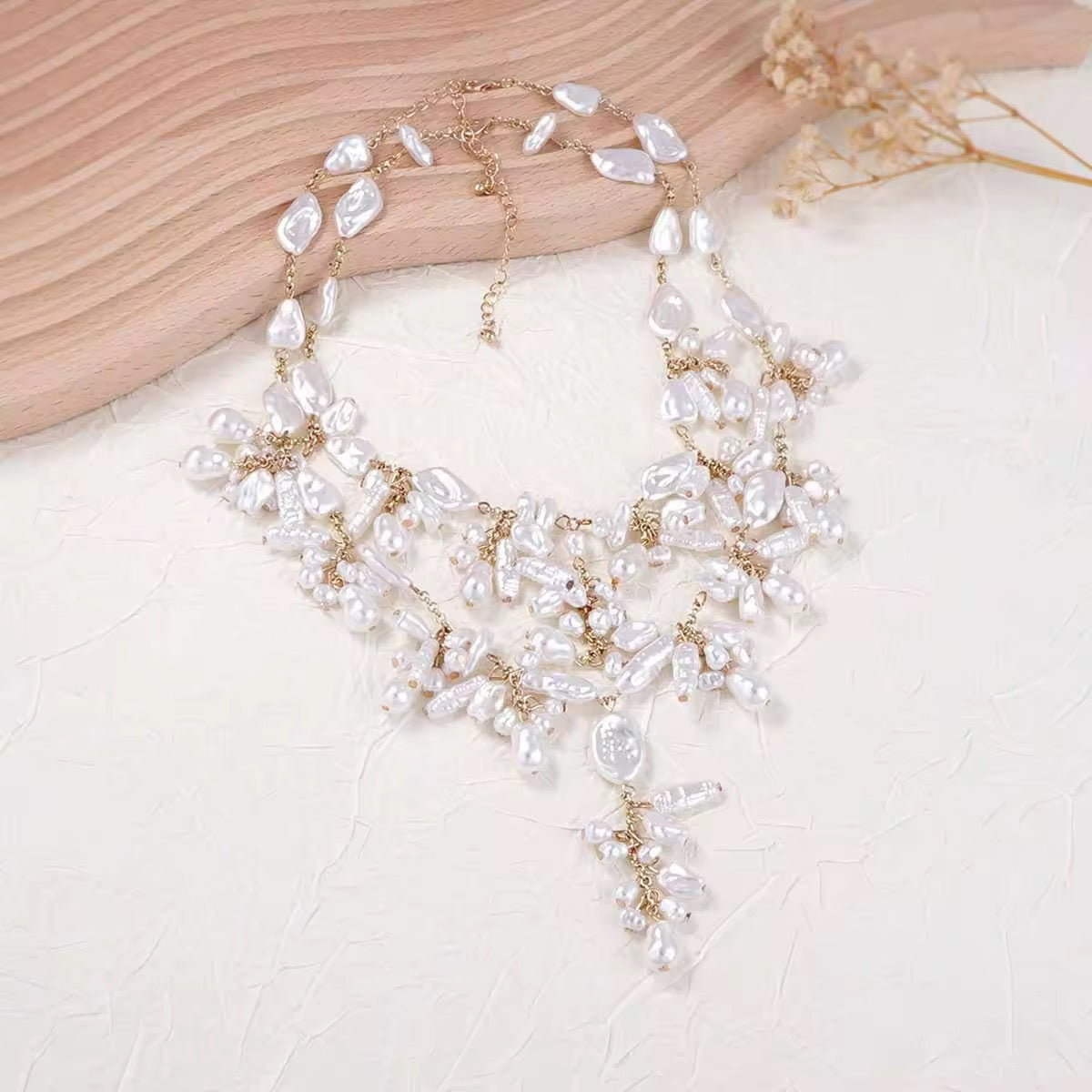 Whim of Pearl Necklace