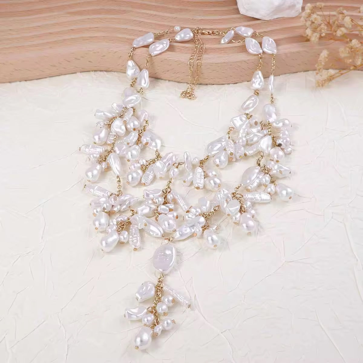 Whim of Pearl Necklace
