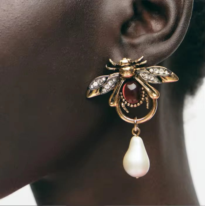 Bee In The Bonnet Golden Earrings