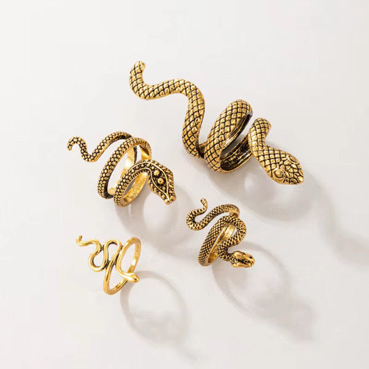 Medusa Golden Ring Set of 4