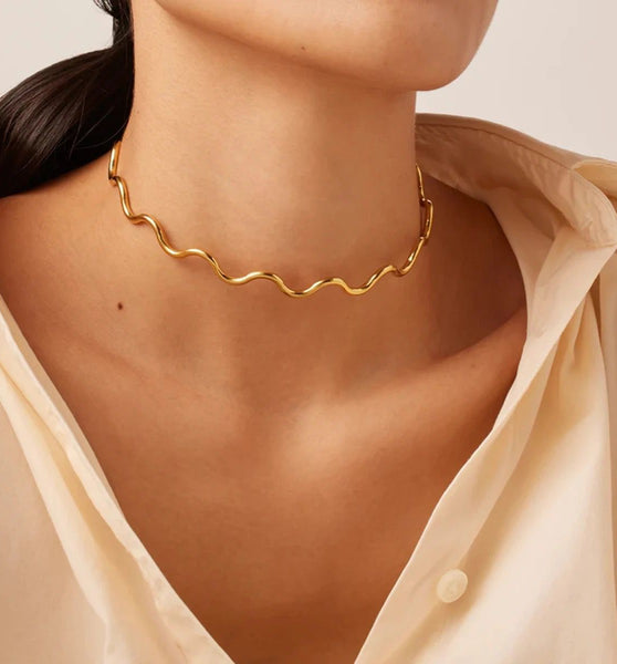 Golden Thin Waves Minimalist Choker Necklace