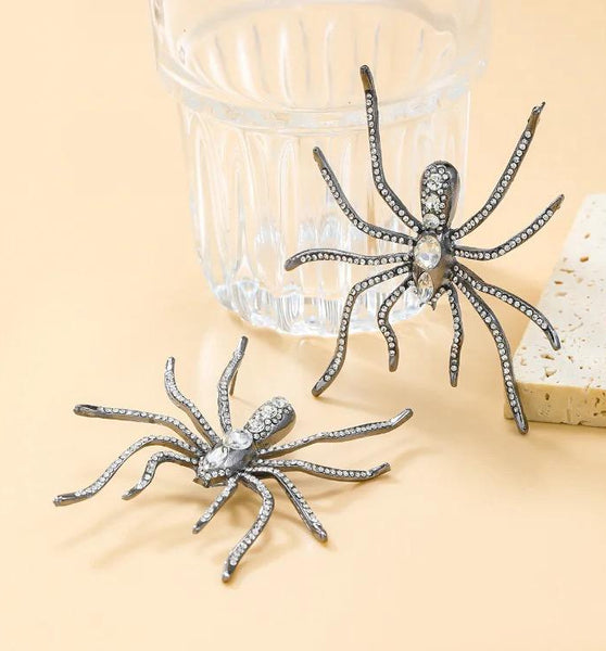 Metal spider spooky earrings