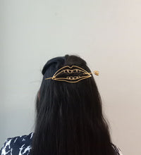 Mouth and teeth surreal hair pin (Gold)