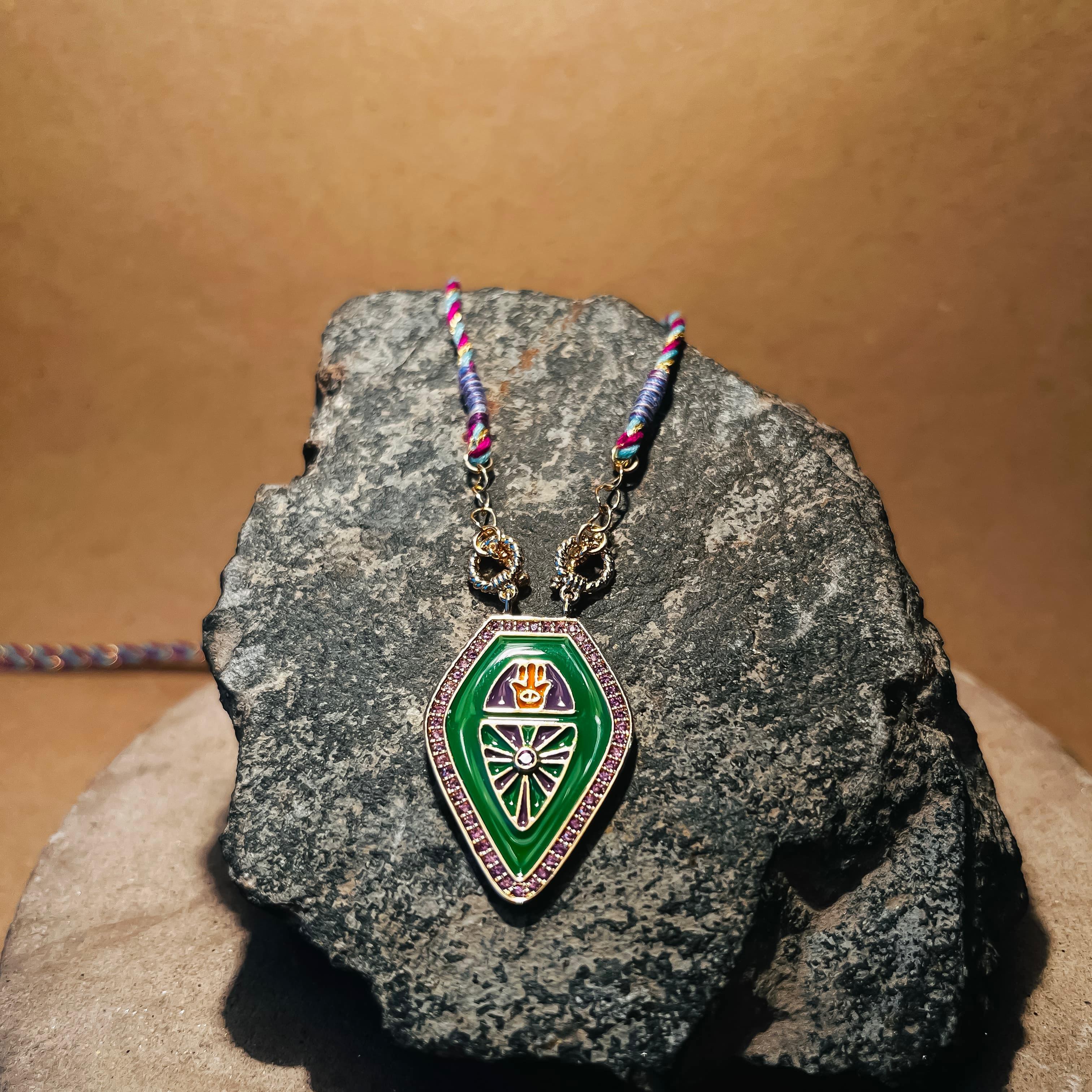 Raven Leaf Neckchain