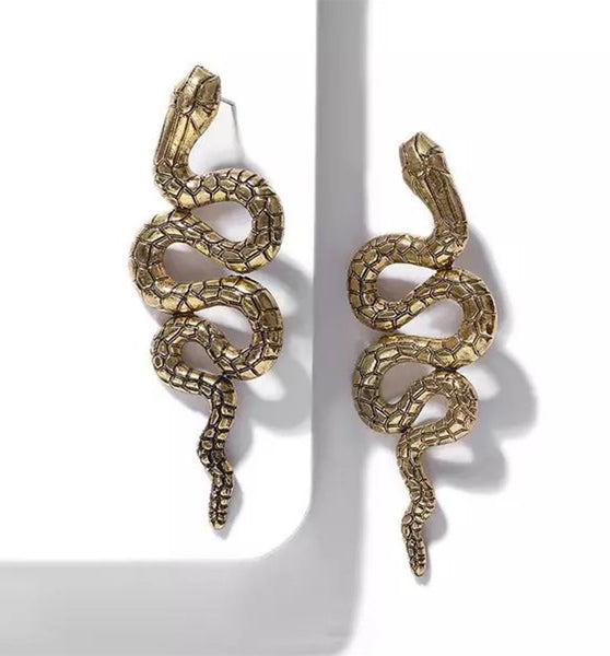 Gradient Snake Earrings - aadiraabyaarushi